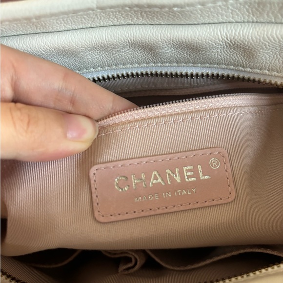Chanel Gabrielle Tote in pink, pre-loved special collection ! medium size! - Picture 3 of 8
